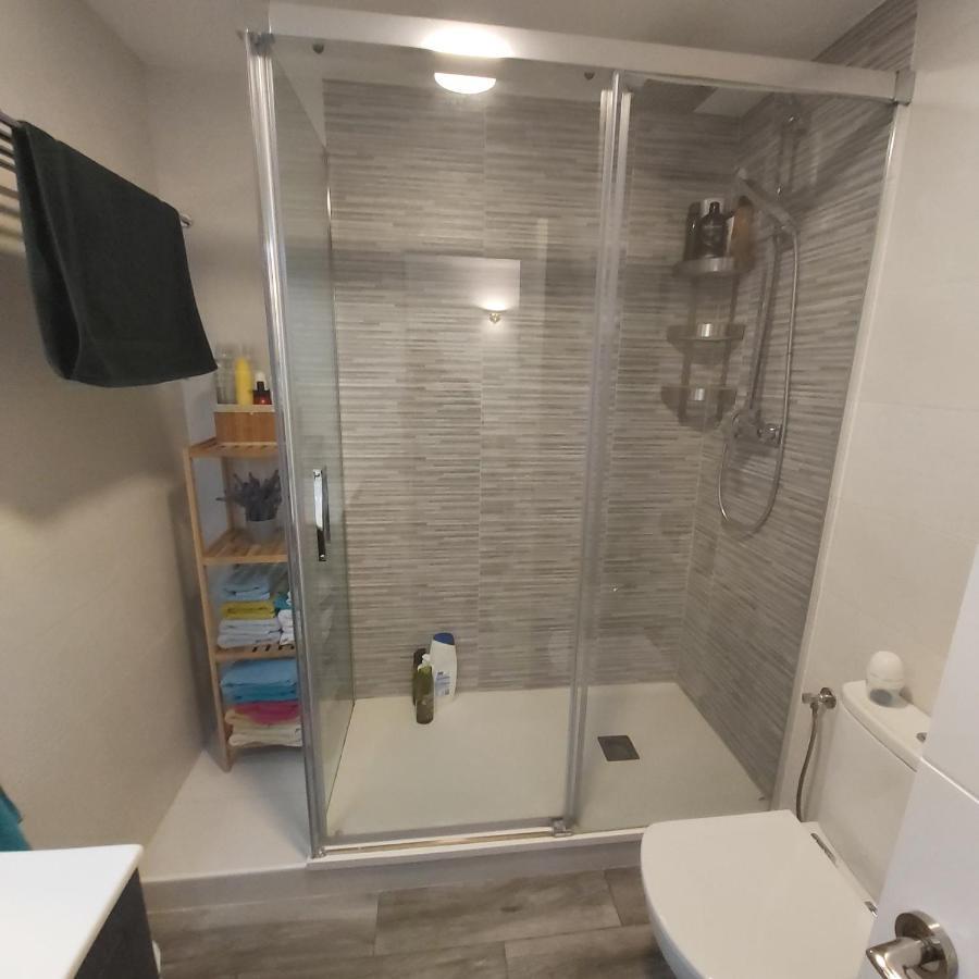 Apartamento En El Centro De Салоу Екстер'єр фото