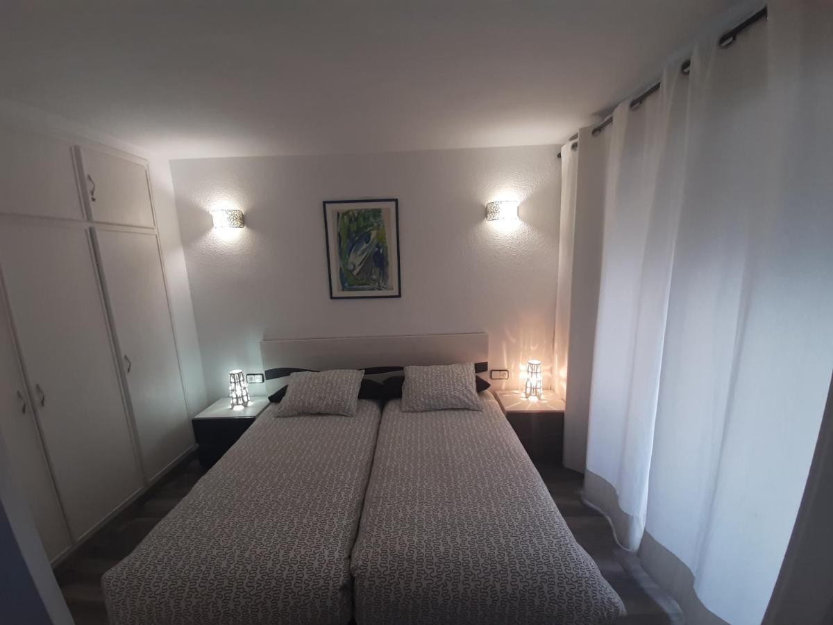 Apartamento En El Centro De Салоу Екстер'єр фото